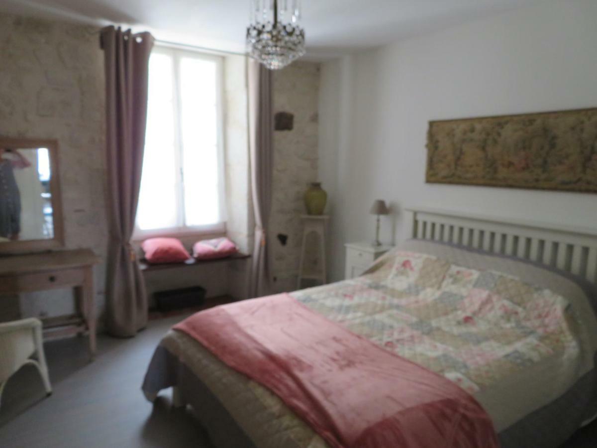 Apartment Bellevue อูเบแทร์-ซัวร์-ดรอนน์ ภายนอก รูปภาพ